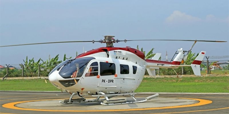 demand for chartered planes and helicopters - Pratahkal